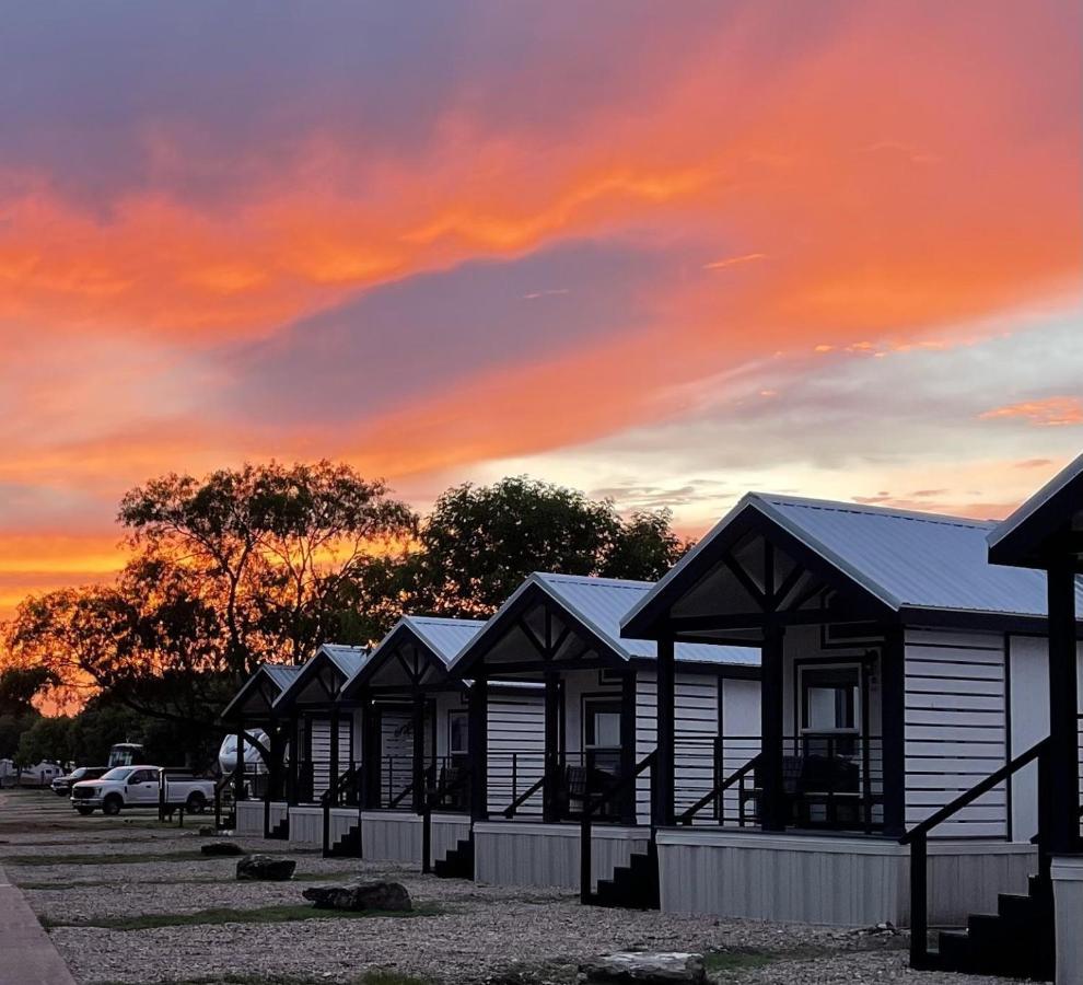 קרוויל Htr Tx Hill Country Campground מראה חיצוני תמונה
